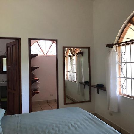 Hotel Flores (Adults Only) Tamarindo Bagian luar foto