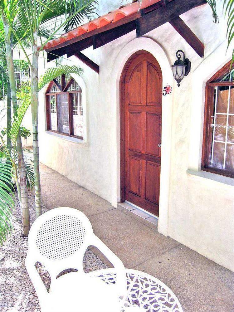 Hotel Flores (Adults Only) Tamarindo Bagian luar foto