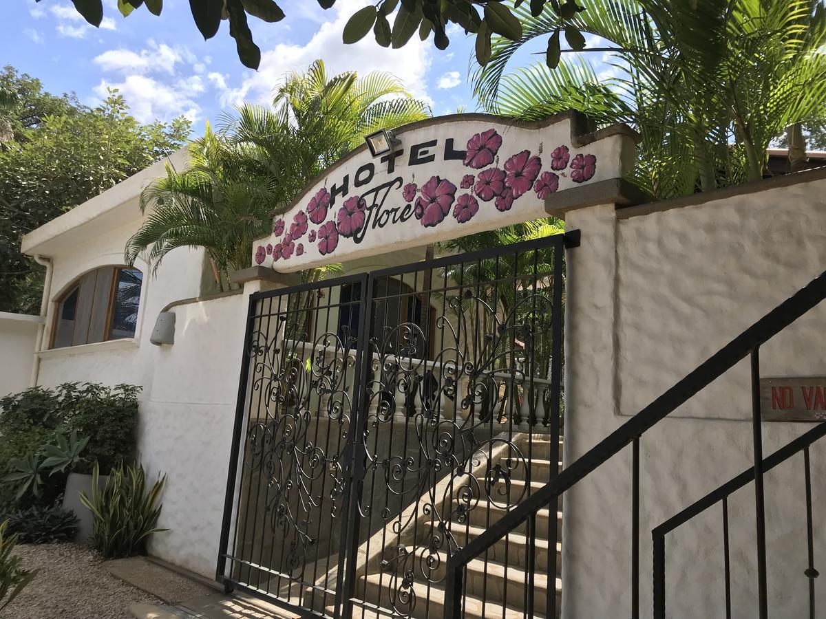 Hotel Flores (Adults Only) Tamarindo Bagian luar foto